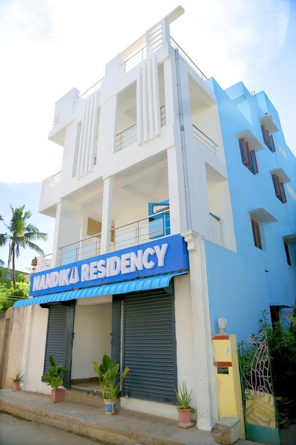 فندق مهاباليبورامفي  Nandika Residency المظهر الخارجي الصورة